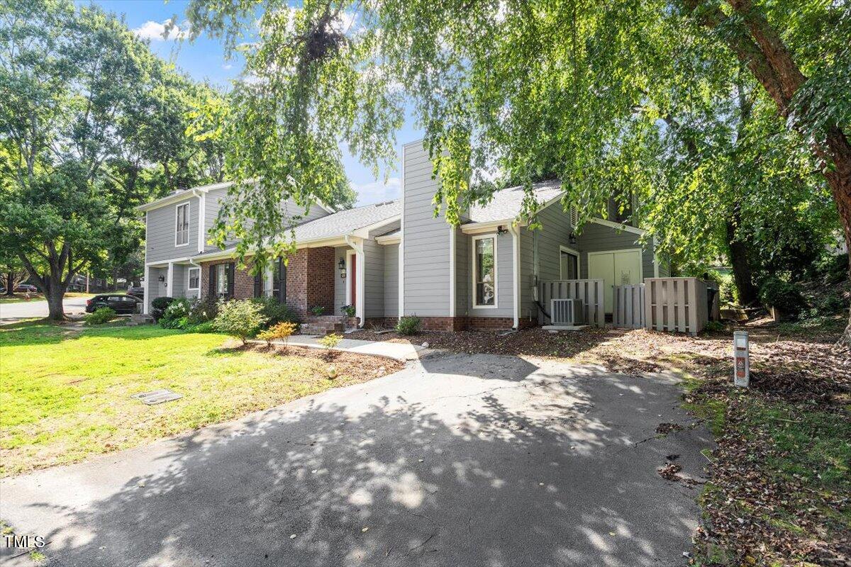 122 Clancy Circle