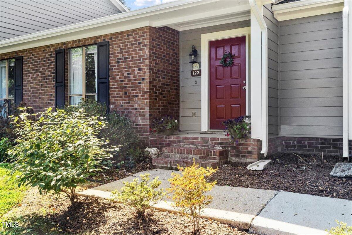 122 Clancy Circle
