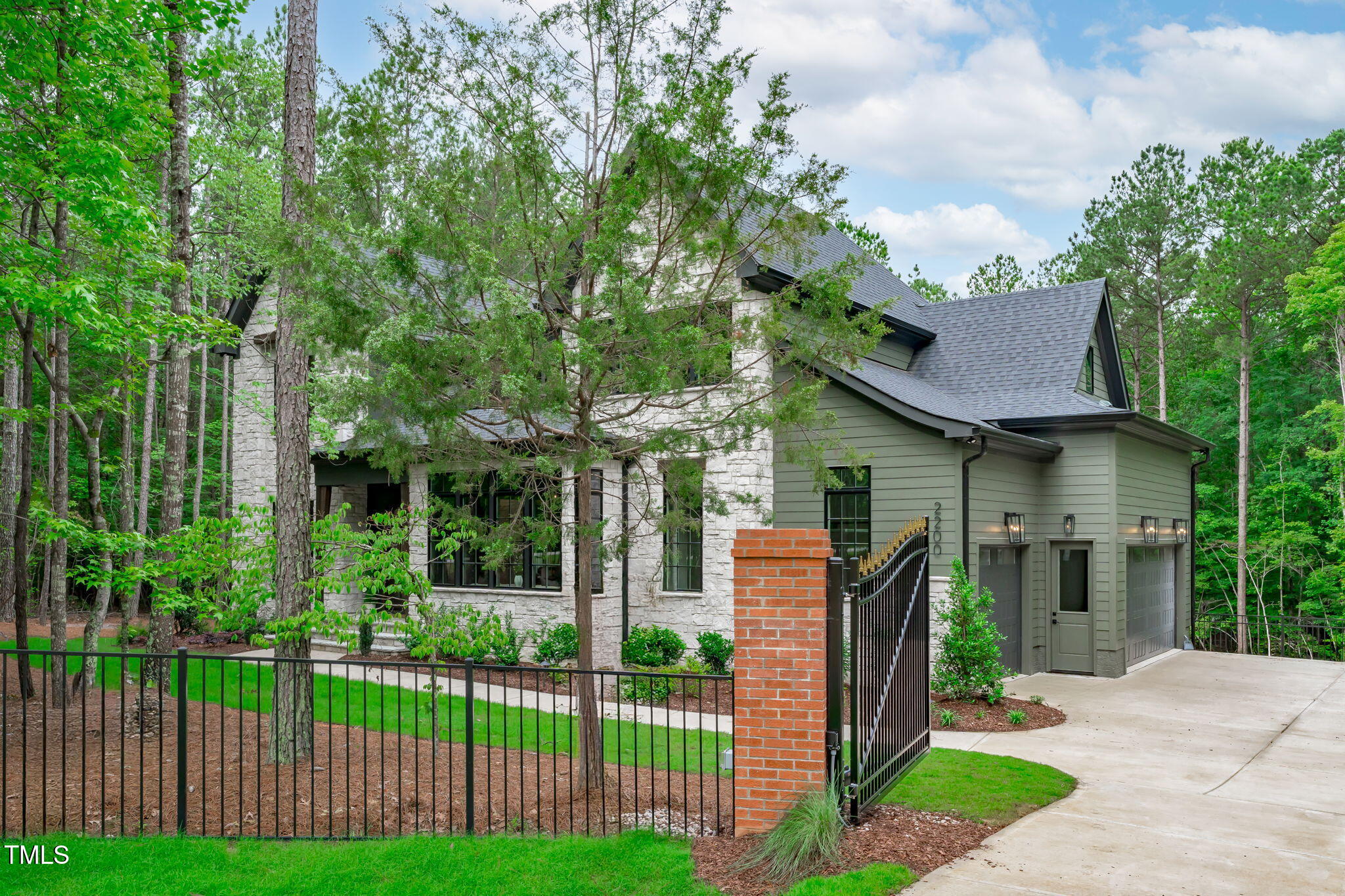 2200 Paddstowe Main Way