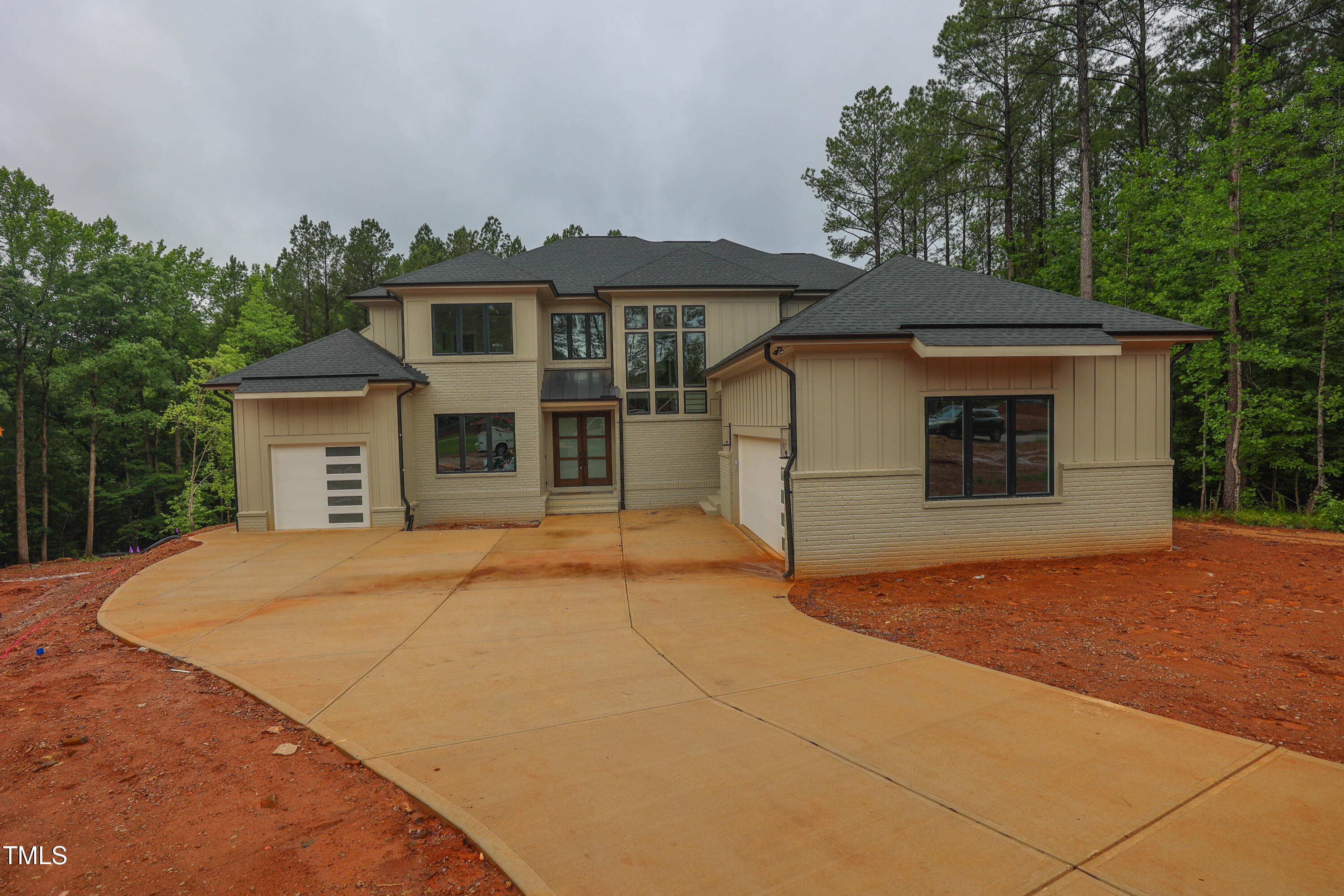 7805 Ailesbury Road