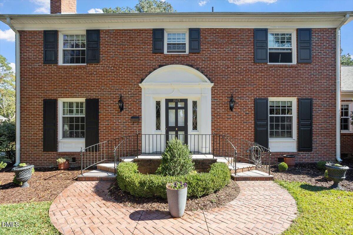 3325 North Walnut Street