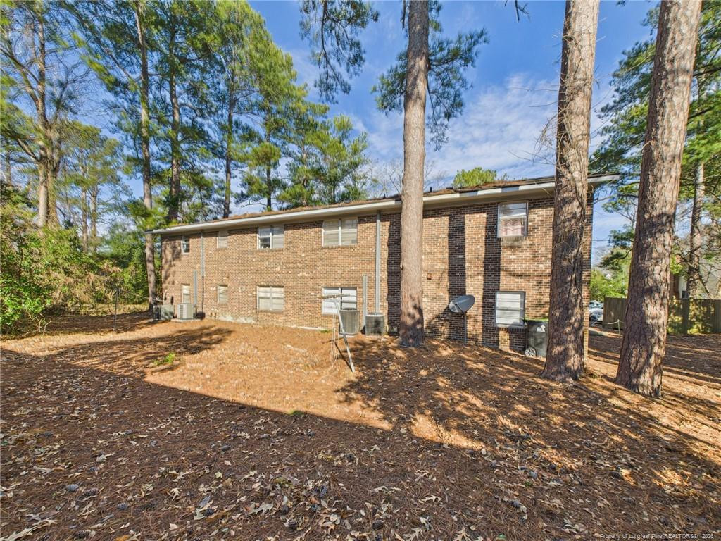 1021 W Rowan Street 10