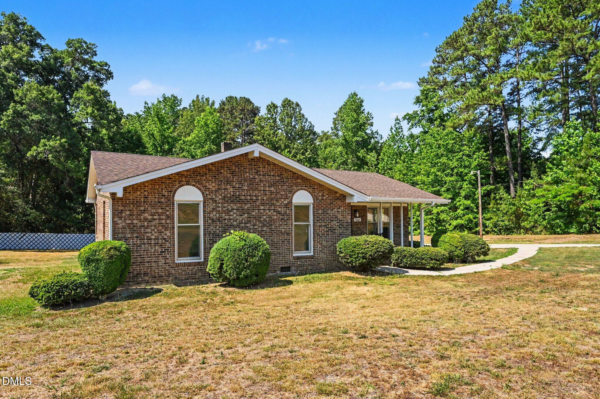 3662 W Antioch Drive
