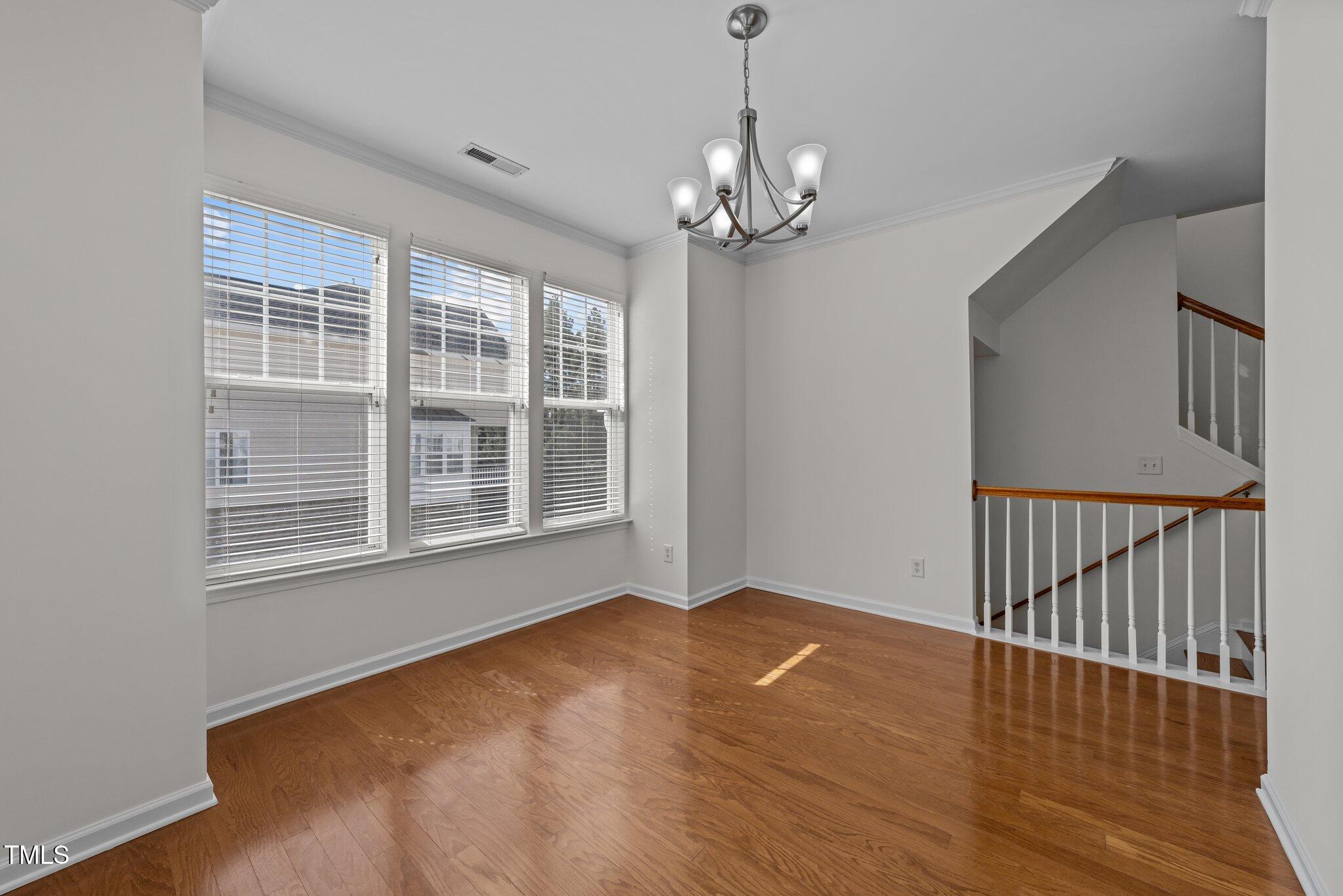 5702 Cameo Glass Way