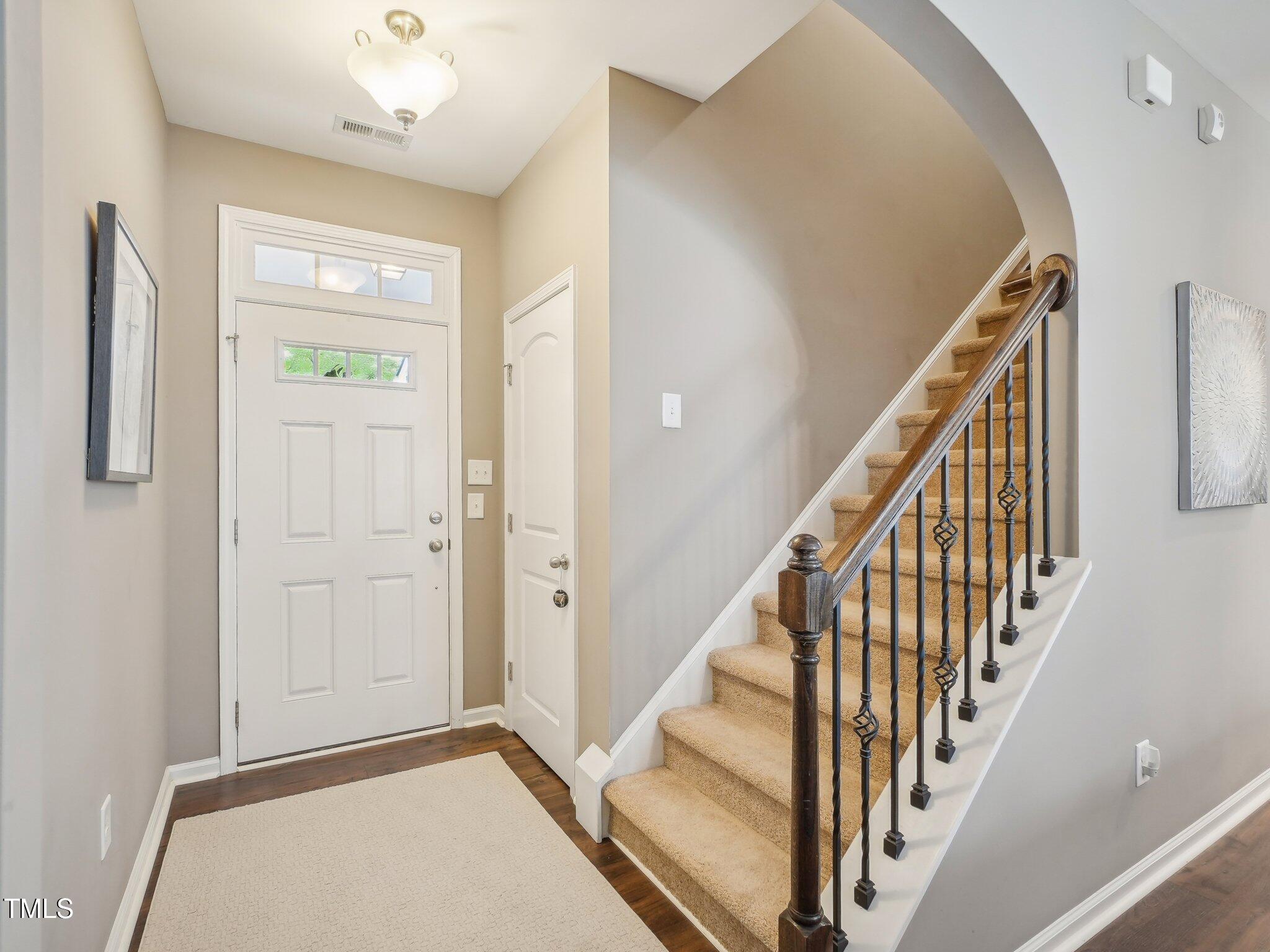 10112 Knotty Pine Lane