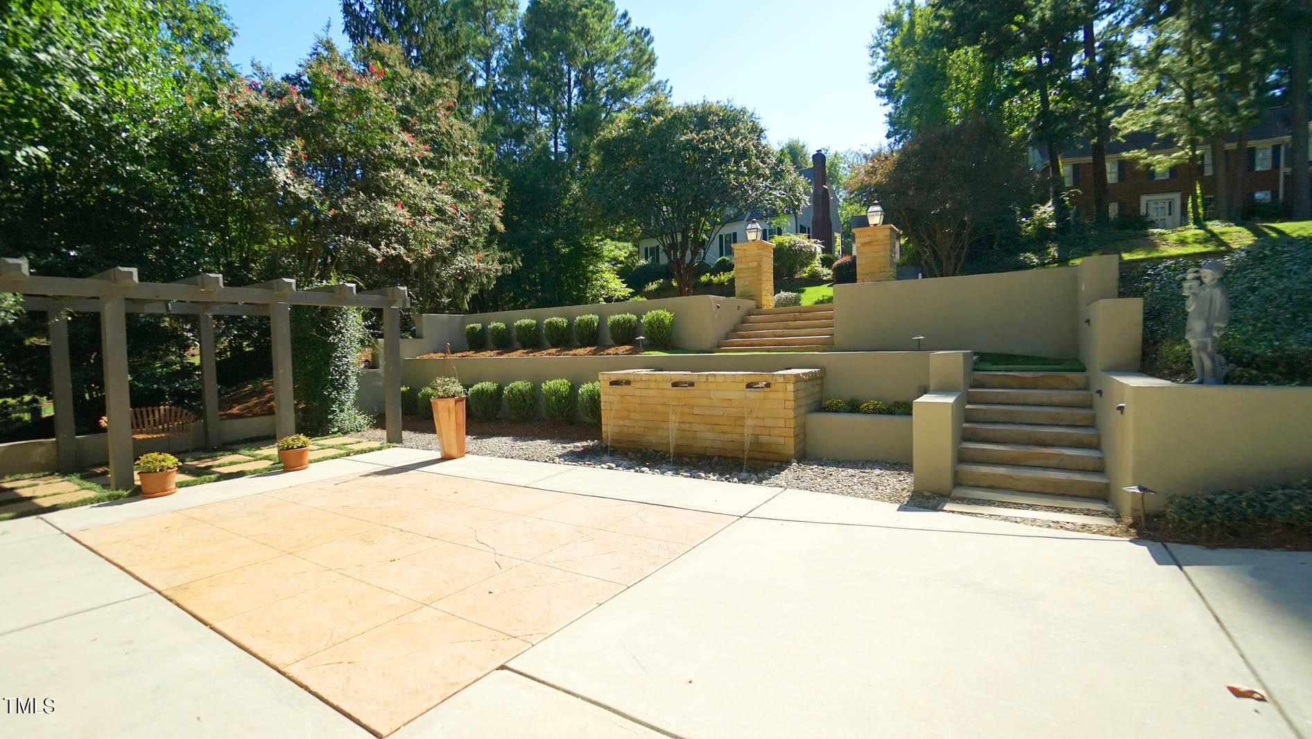 2213 Weybridge Drive