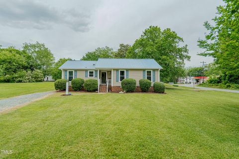 403 Rolling Road Haw River NC 27258