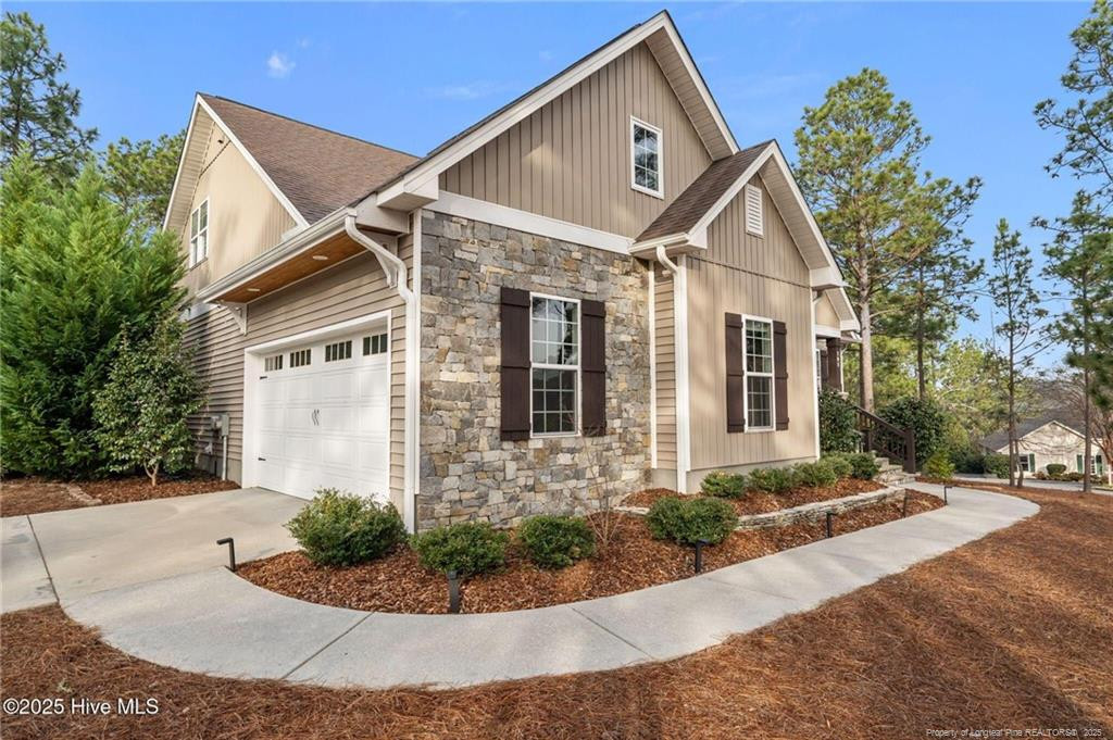 101 Featherston Point