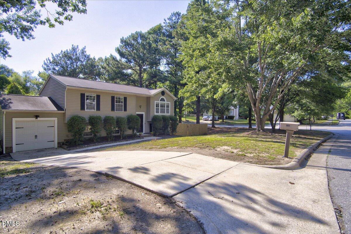 109 Summershade Court