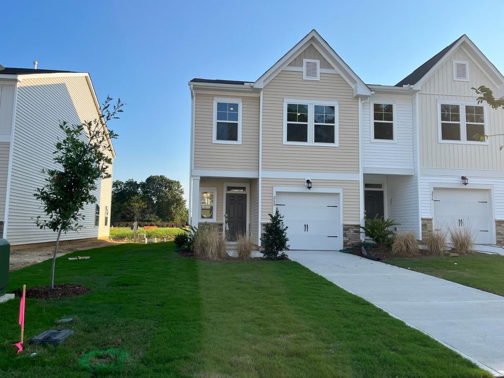 260 Peebles Drive, Smithfield, NC 27577, MLS 10055904 Allen Tate