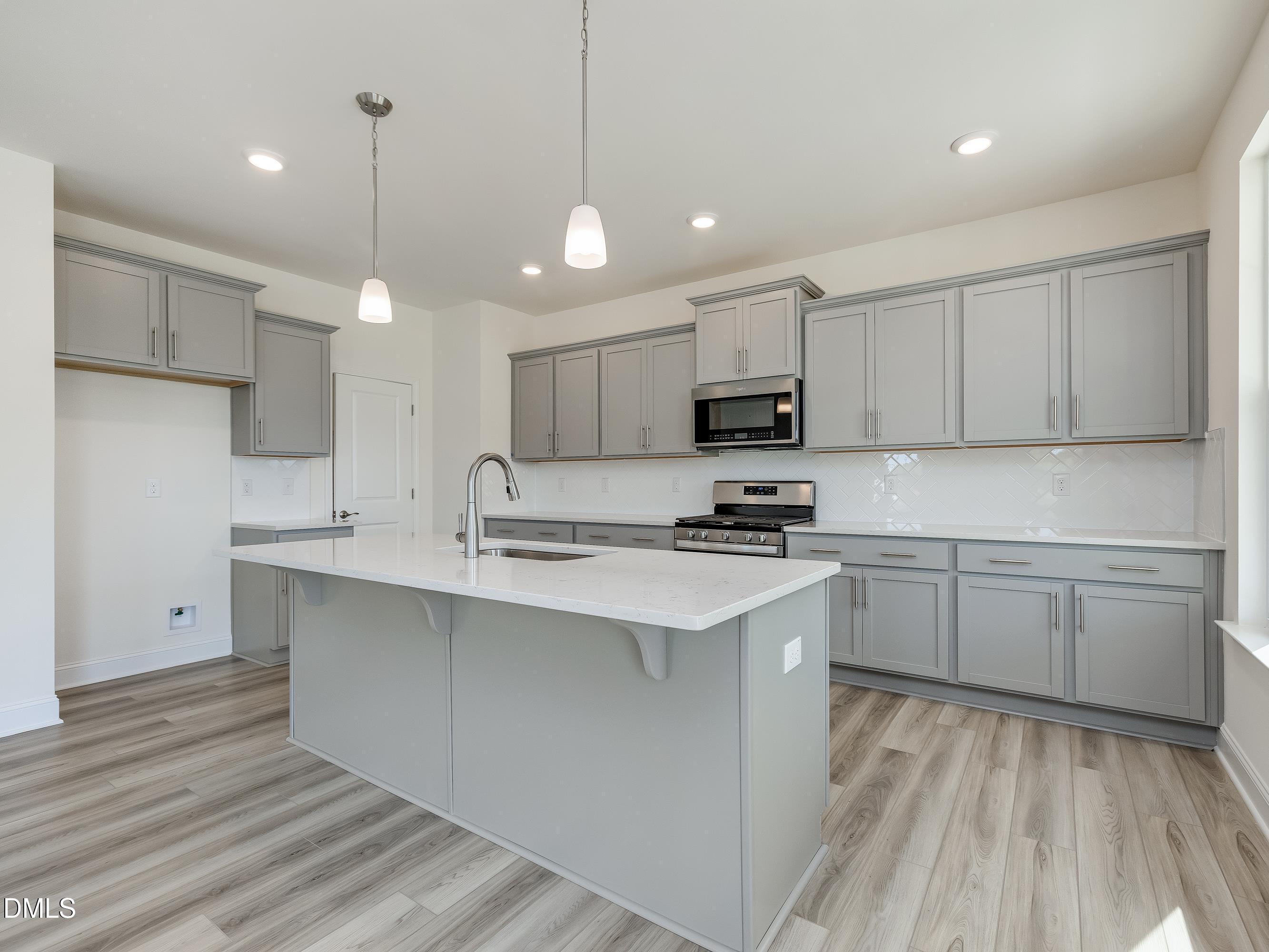 548 Hipwood Drive
