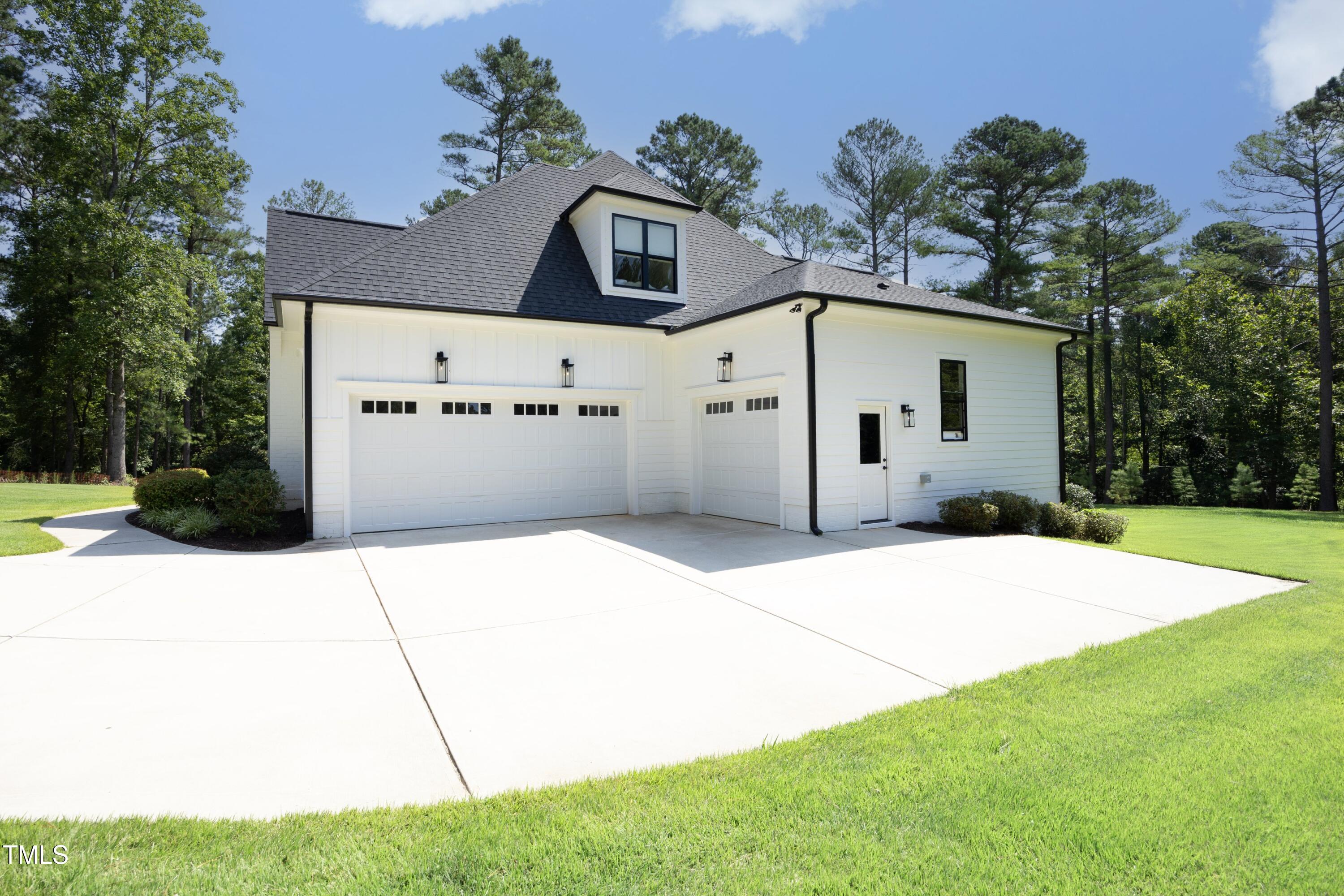 140 Blufftonwood Drive