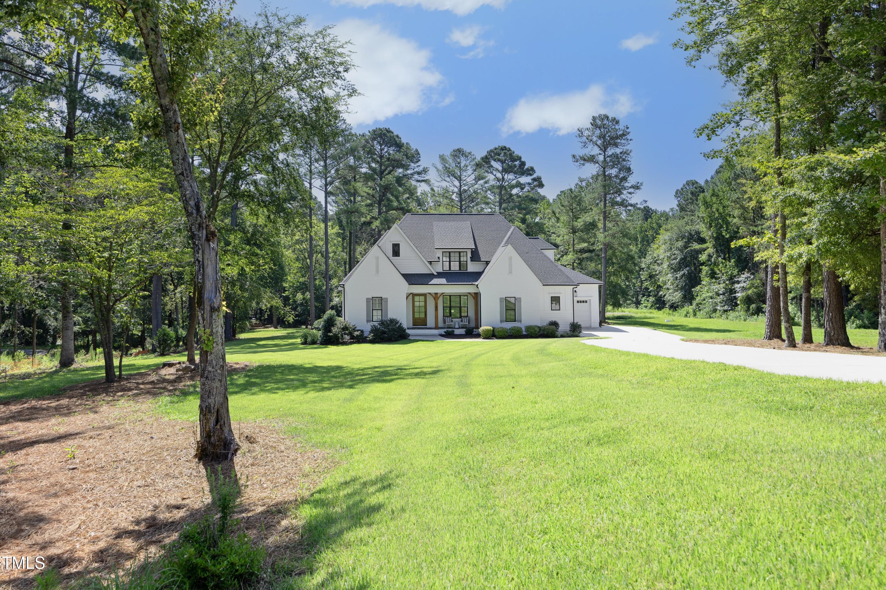 140 Blufftonwood Drive