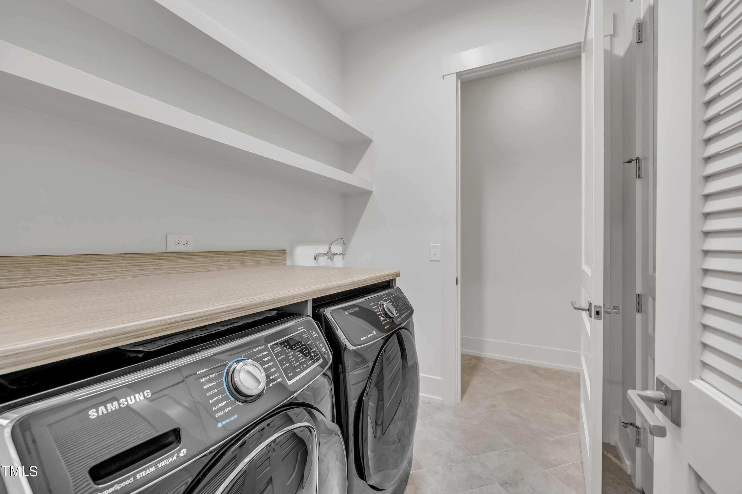 Durham, North Carolina 27705, United States, 4 Bedrooms Bedrooms, ,5 BathroomsBathrooms,Residential,Active,167793