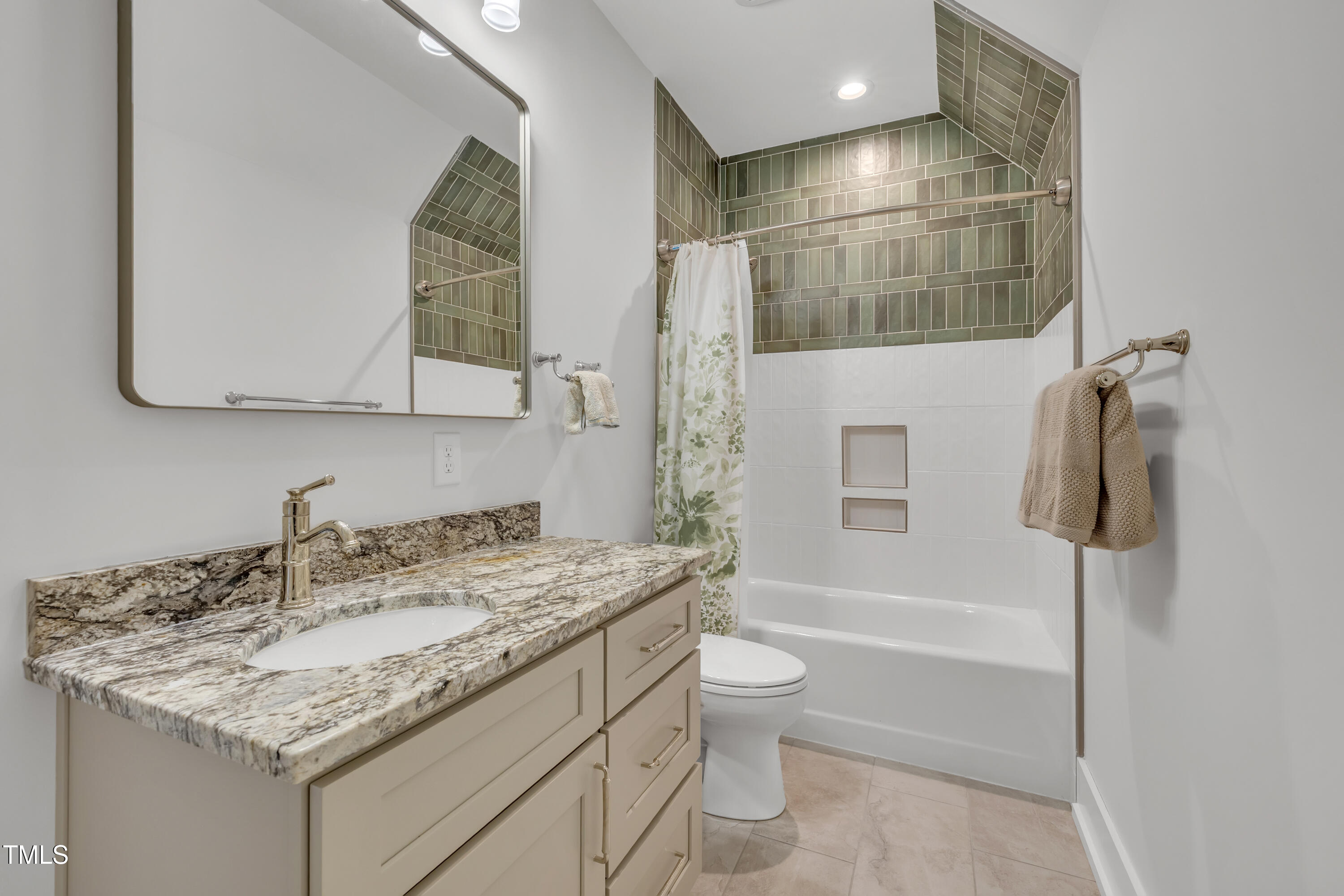 Durham, North Carolina 27705, United States, 4 Bedrooms Bedrooms, ,5 BathroomsBathrooms,Residential,Active,167793