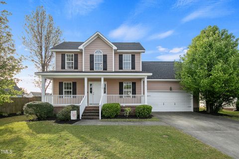 Single Family Residence in Hope Mills NC 5525 Walking Trail Way.jpg