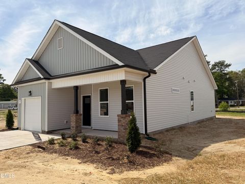 89 W Coulter Court Selma NC 27576
