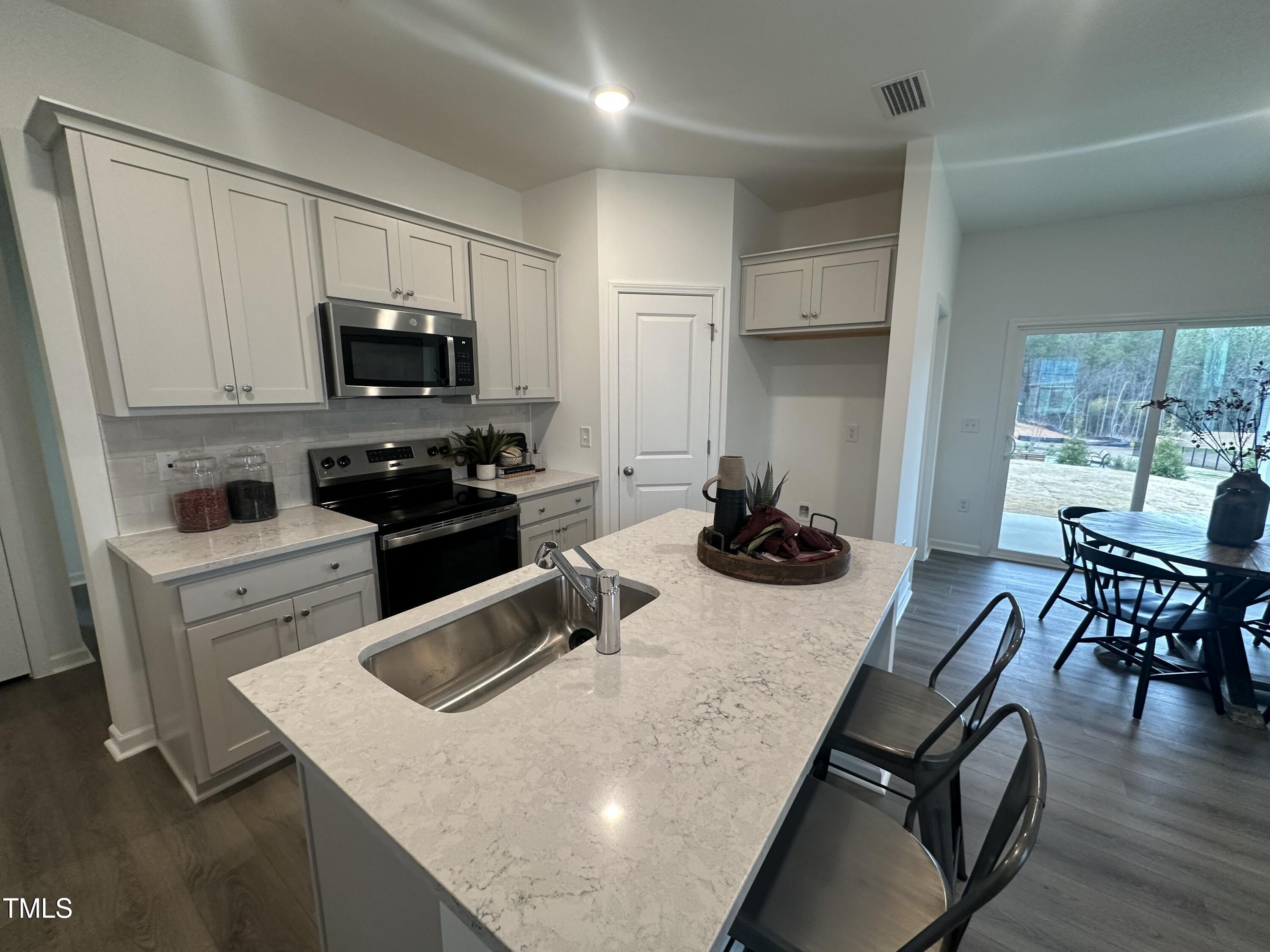 11198 Salers Loop