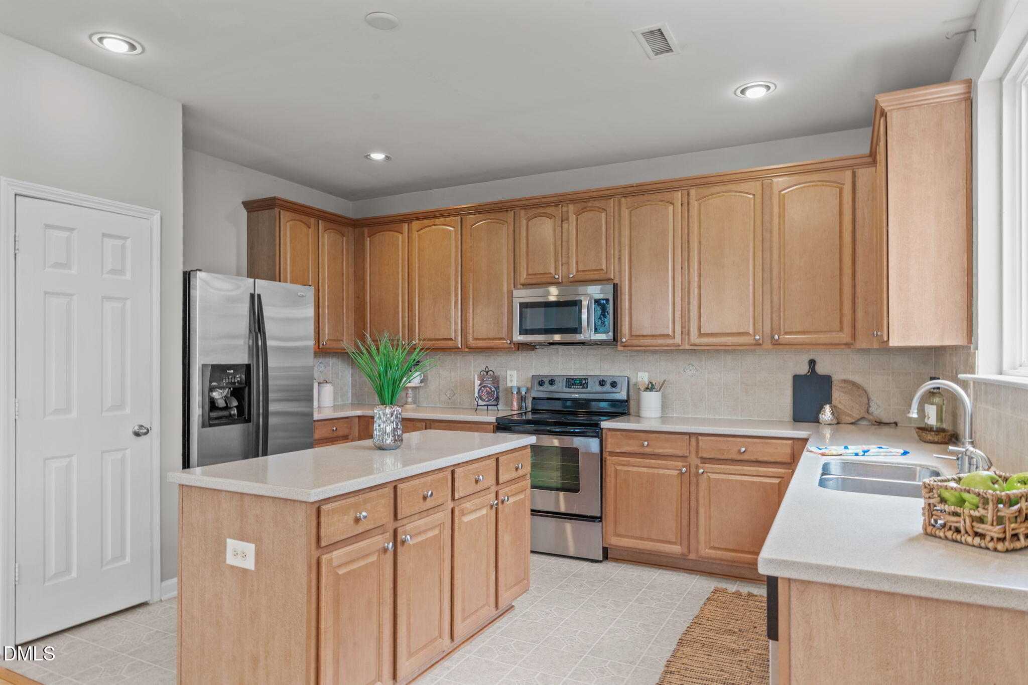 4033 Remington Oaks Circle