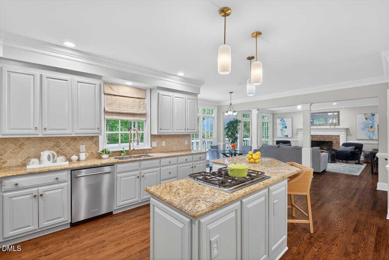 1202 Summerville Lane