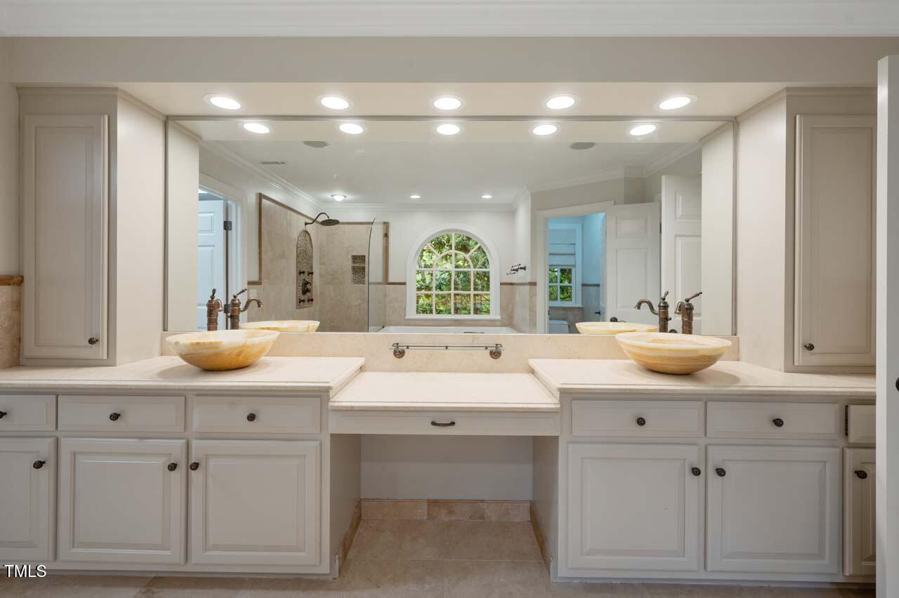 Durham, North Carolina 27712, United States, 4 Bedrooms Bedrooms, ,4 BathroomsBathrooms,Residential,Active,256496