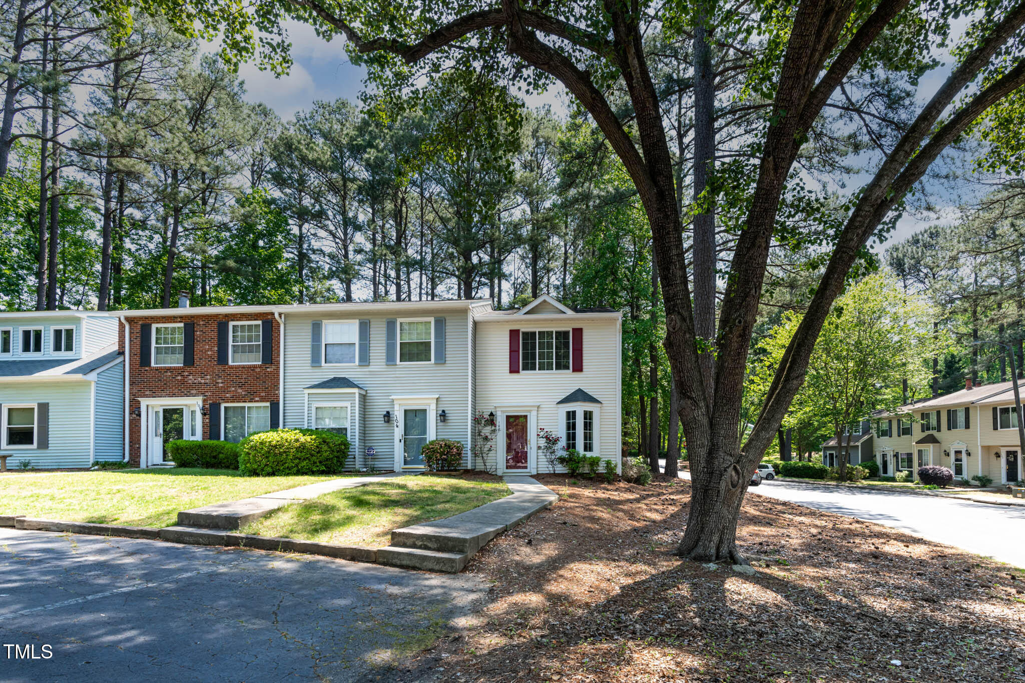 102 Rosebrooks Drive