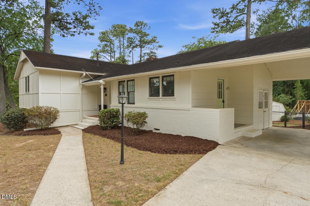 4901 Yadkin Drive