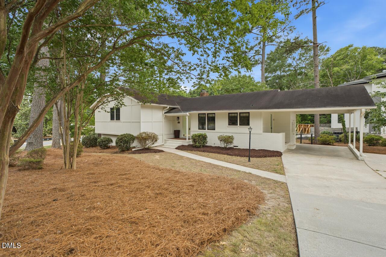 4901 Yadkin Drive
