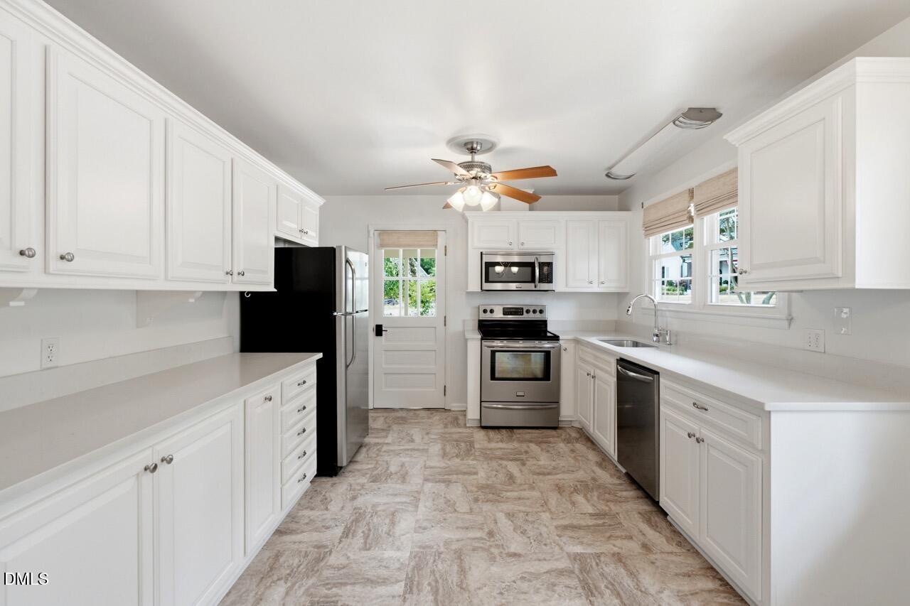 4901 Yadkin Drive