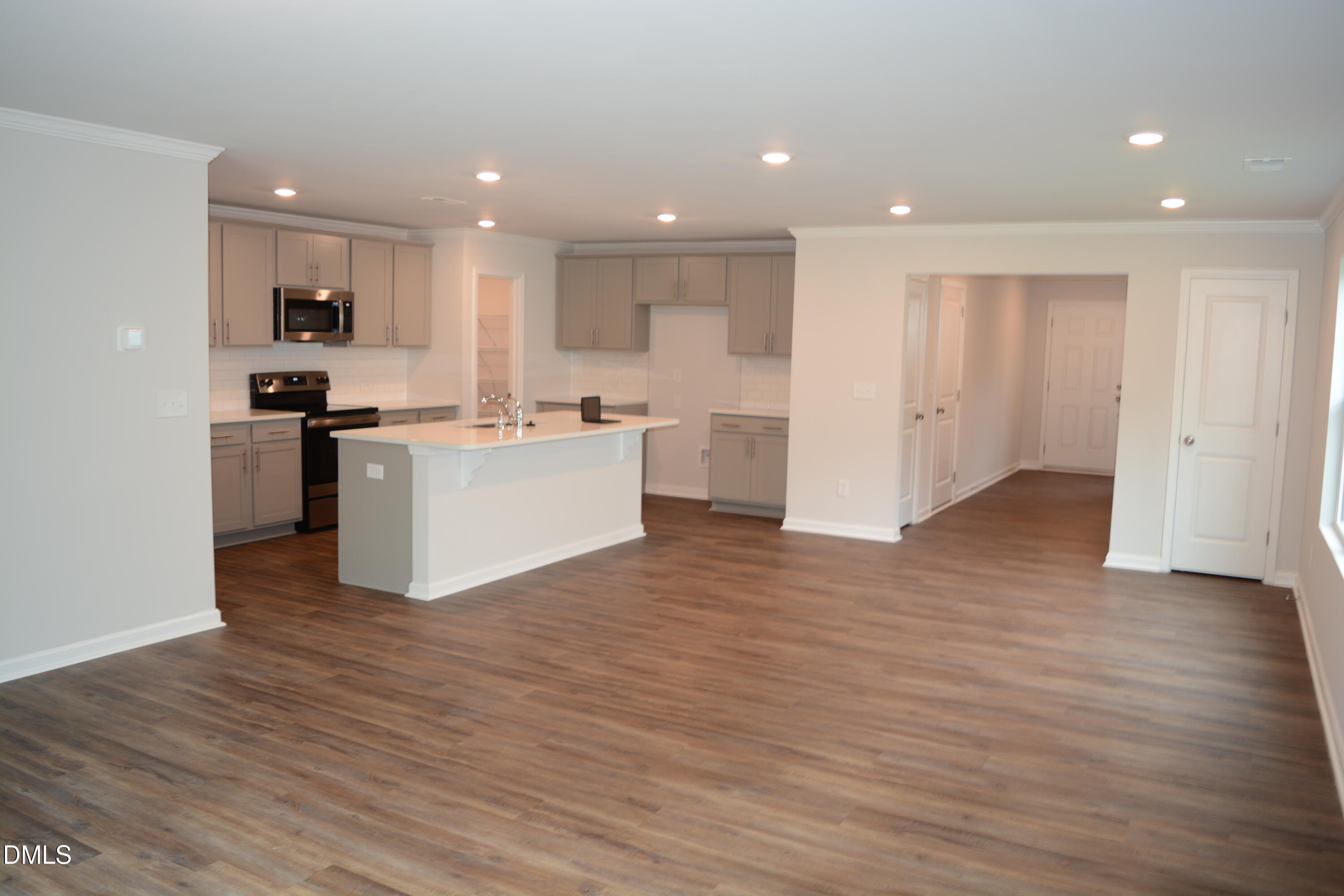 844 Bellewood Gardens Drive