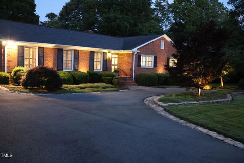 Single Family Residence in Burlington NC 419 Devonshire Lane.jpg