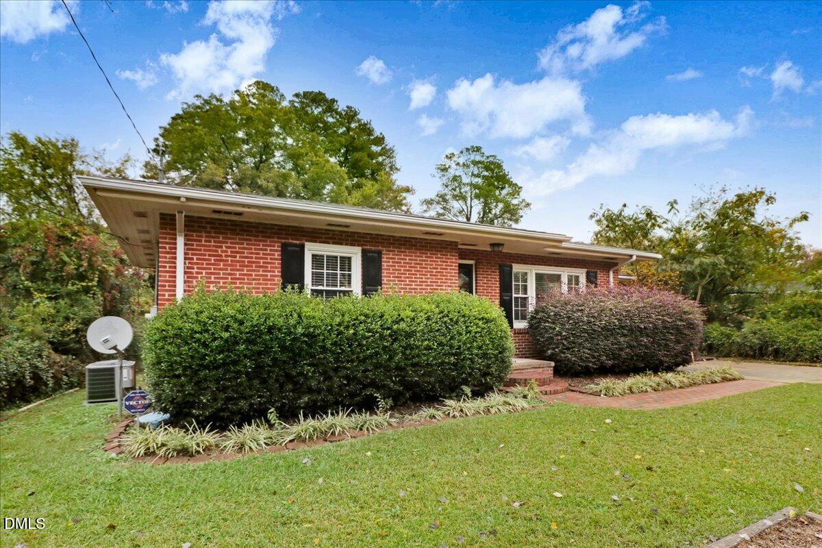 407 E Woodall Street