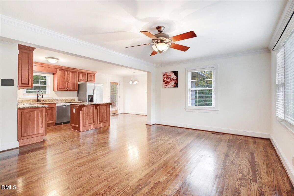 407 E Woodall Street