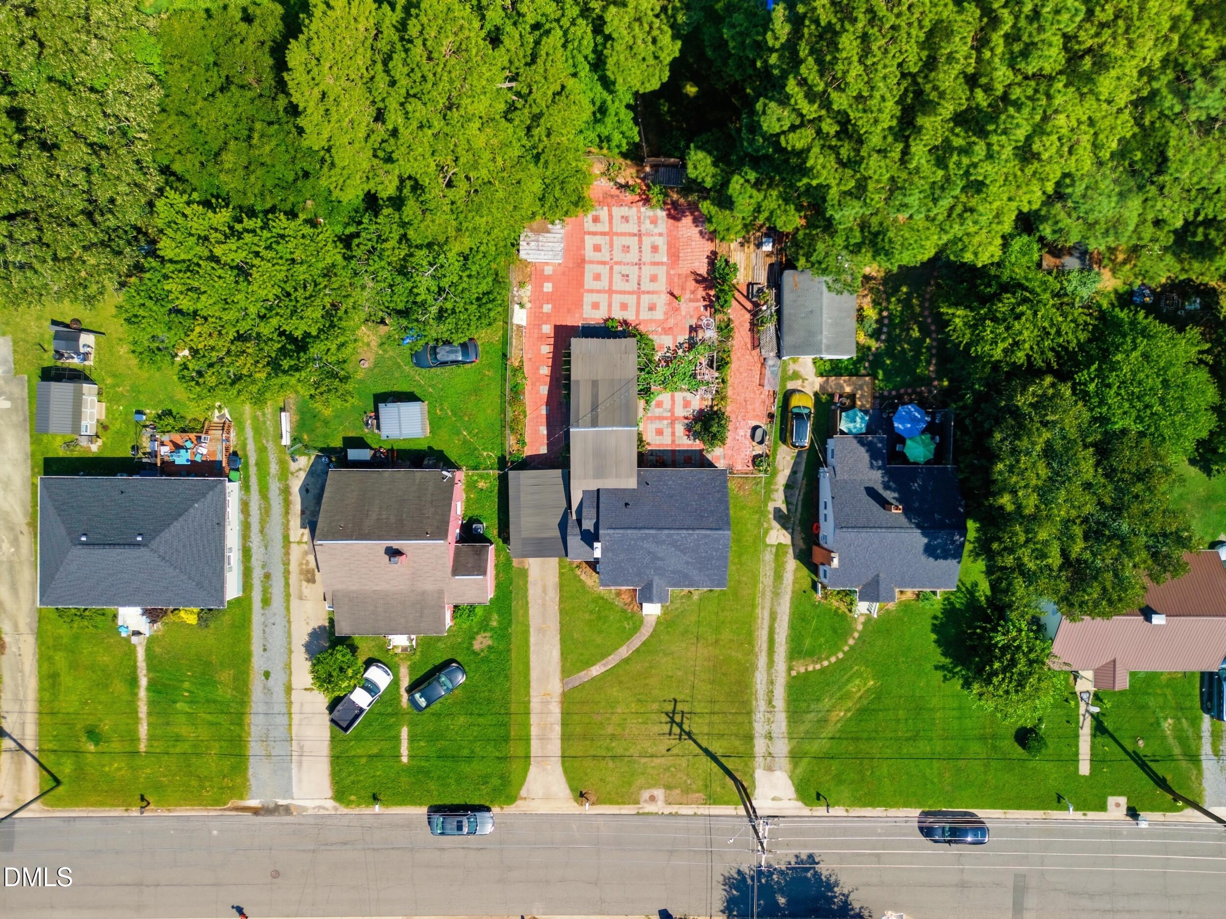 325 W Gilbreath Street