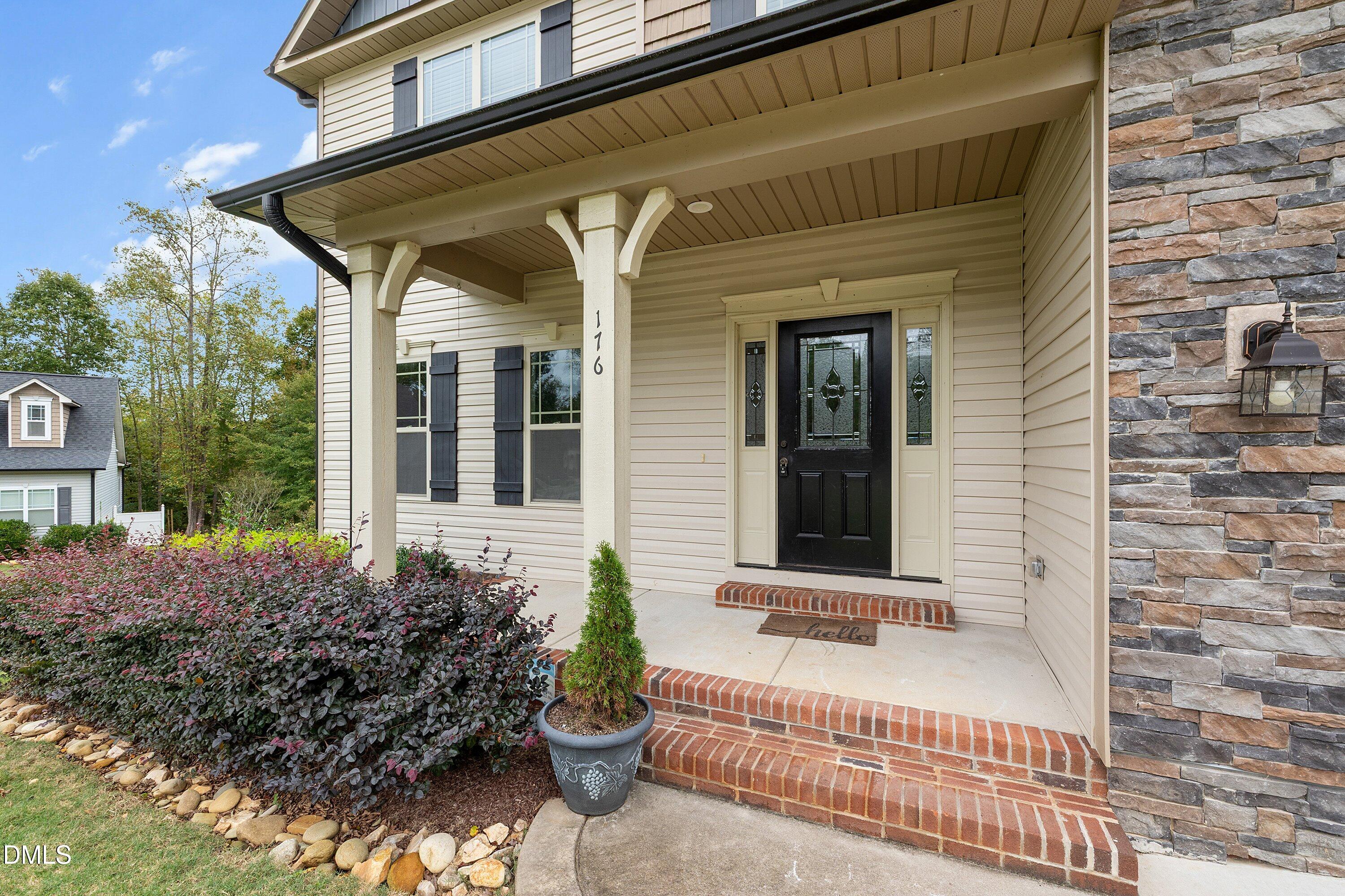 176 Northcliff Court