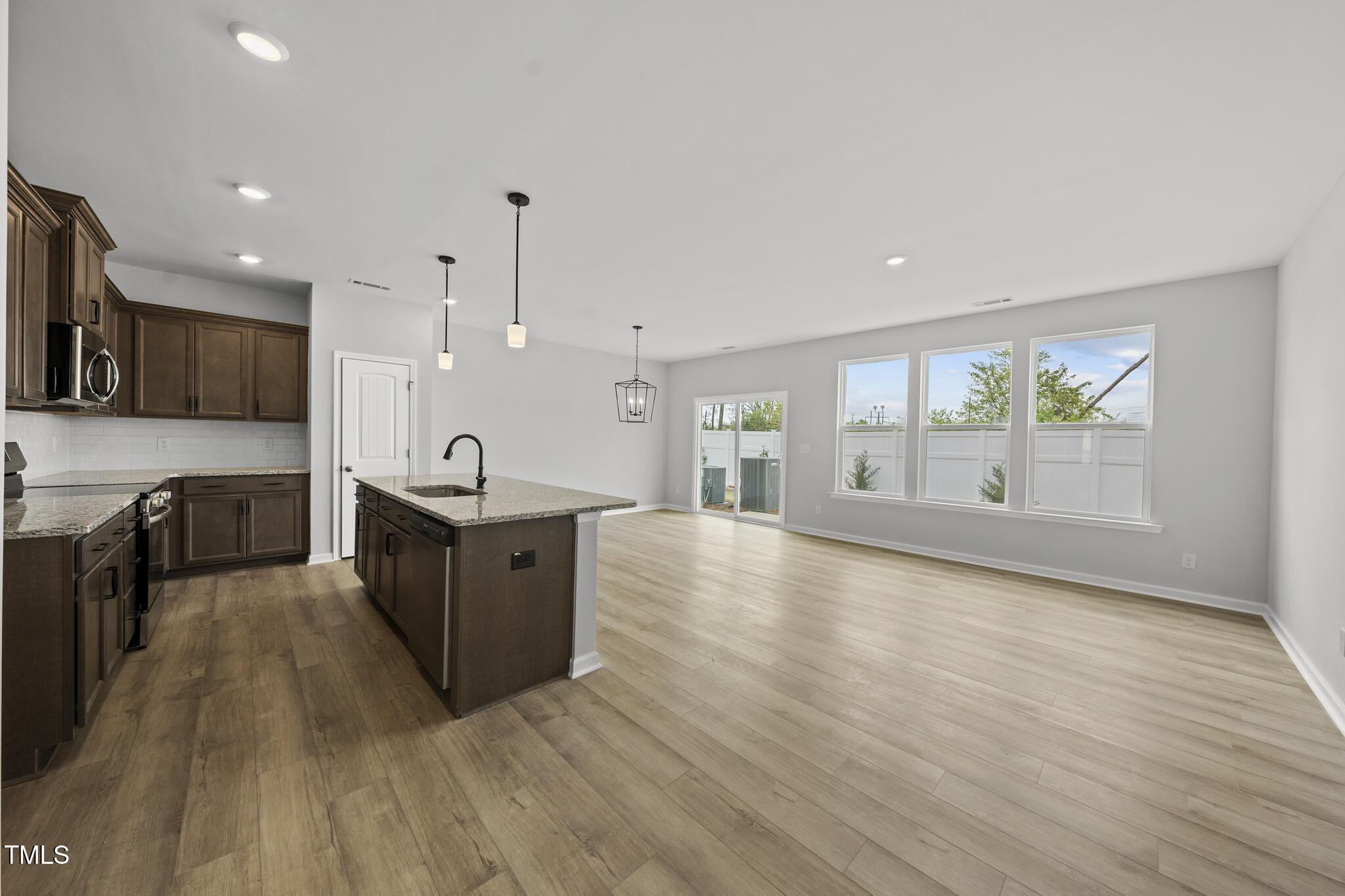 104 Ripple Way 318