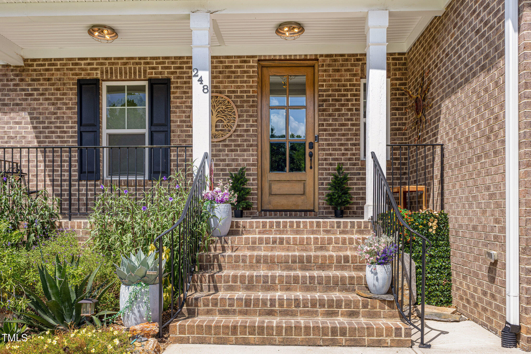 248 Valleycruise Circle