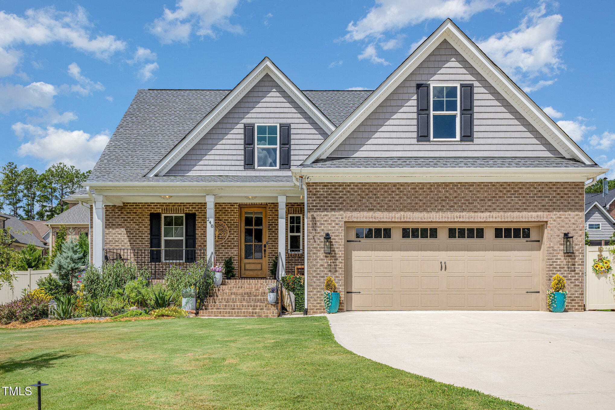 248 Valleycruise Circle