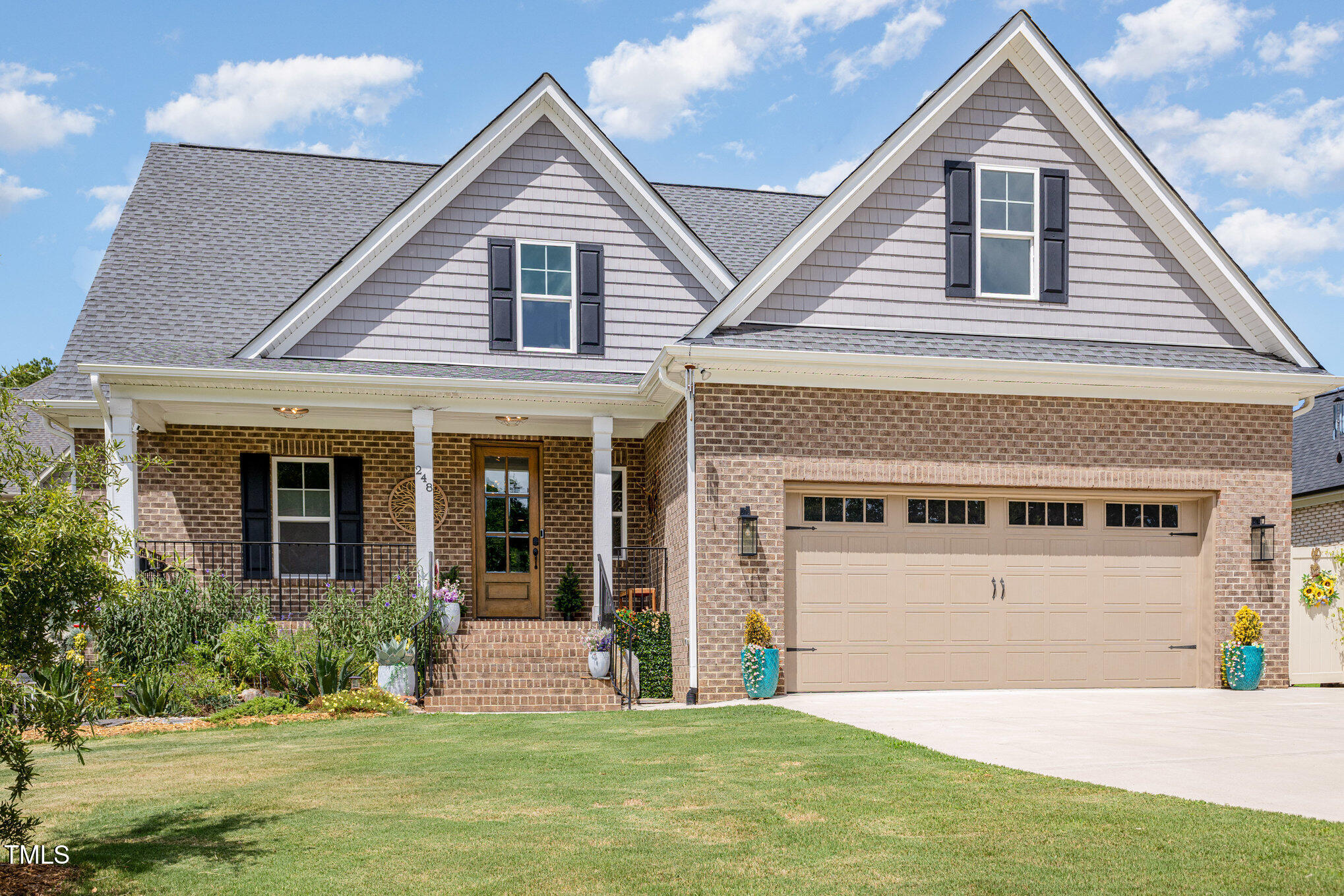 248 Valleycruise Circle