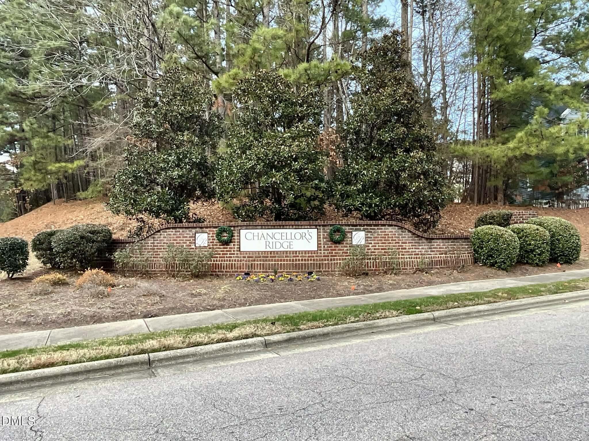 108 Collegiate Circle