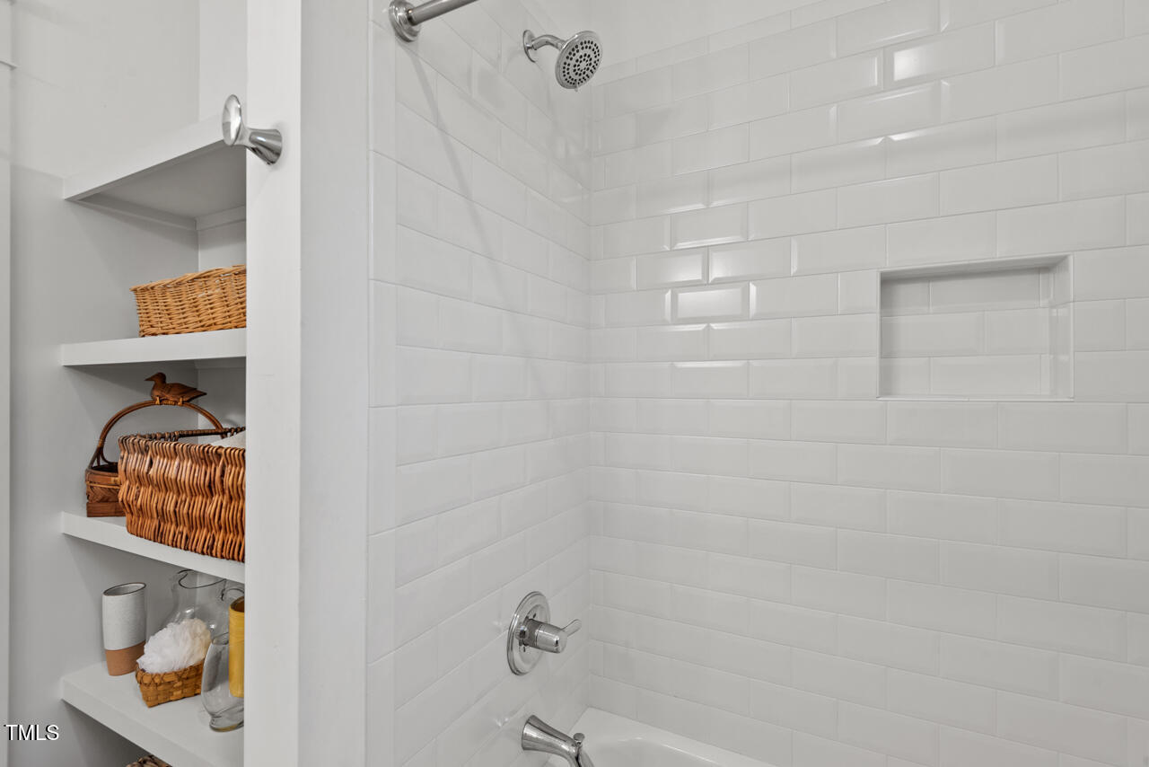 Durham, North Carolina 27707, United States, 3 Bedrooms Bedrooms, ,2 BathroomsBathrooms,Residential,Pending,86331