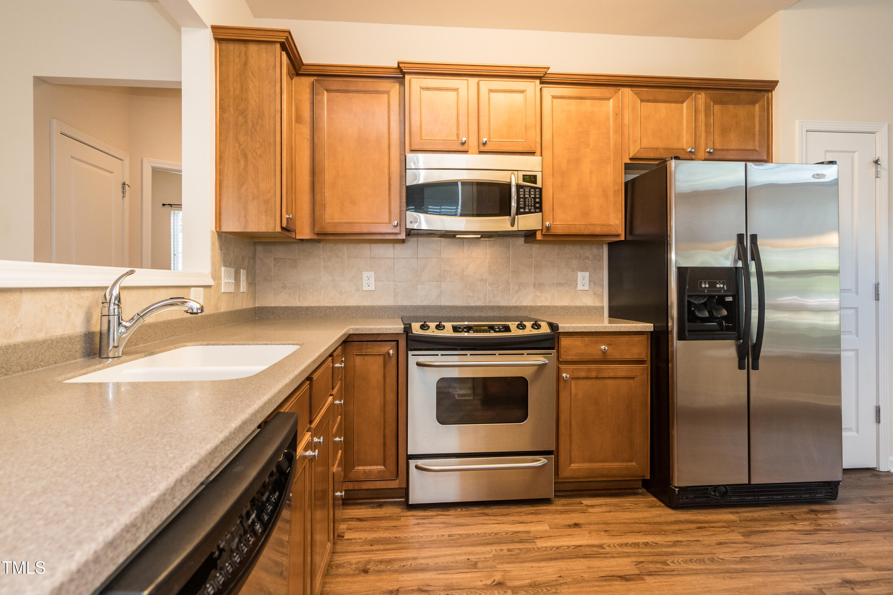 416 Easton Grey Loop