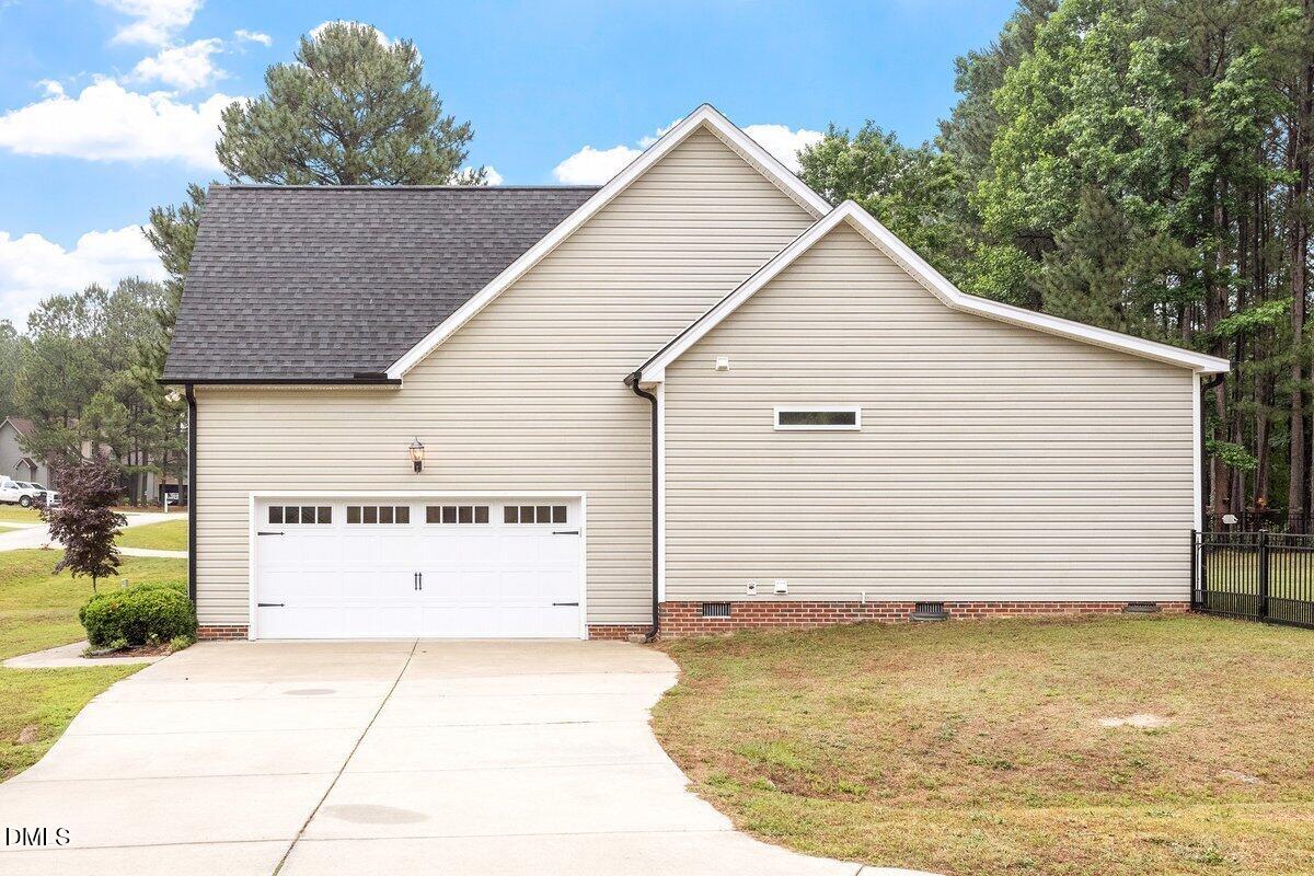120 Dunhill Lane