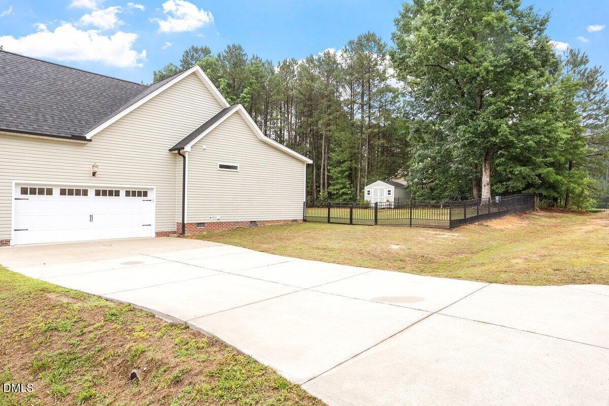 120 Dunhill Lane