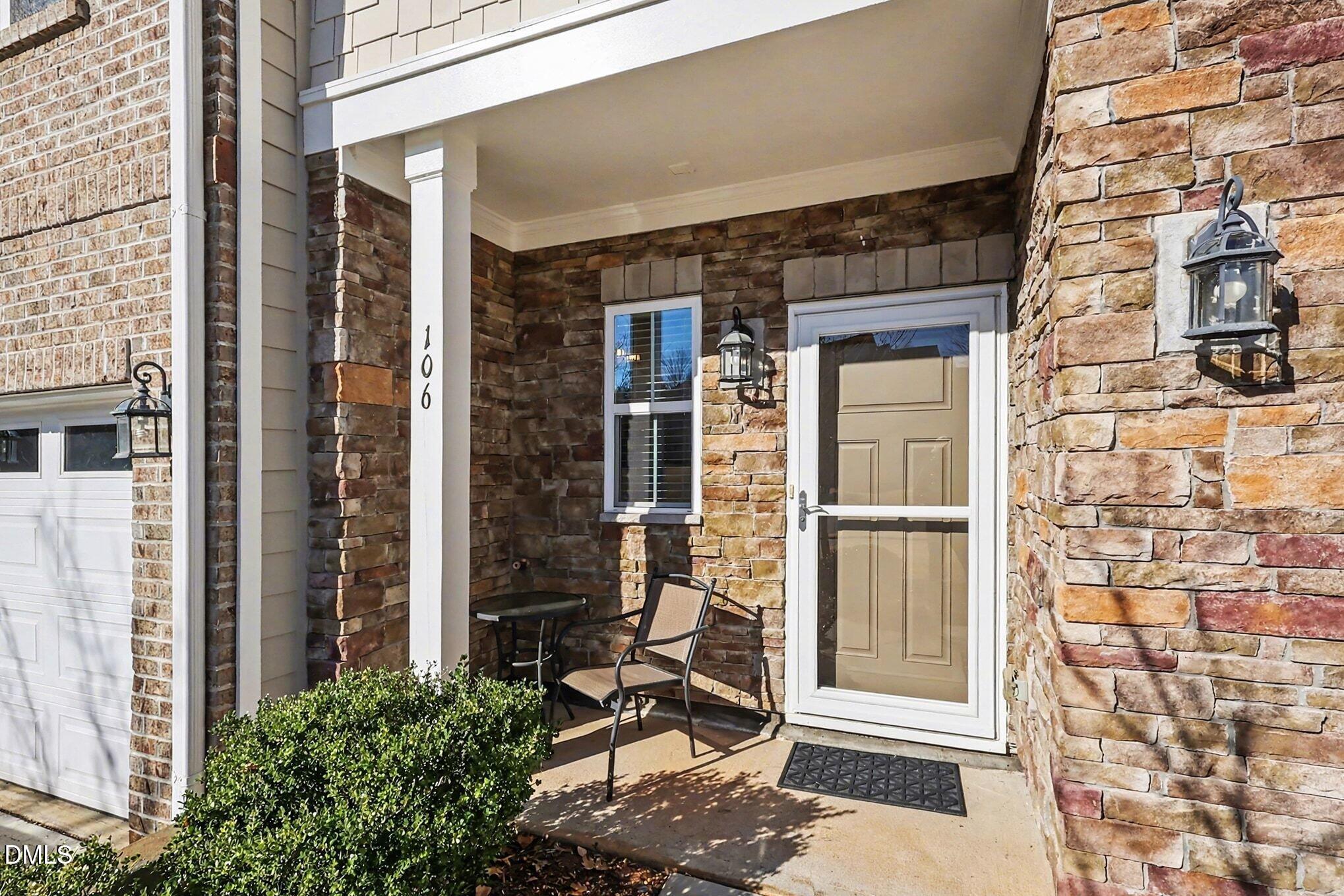 106 Castien Cove Place