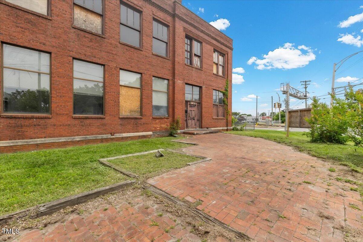 3401 Indiana Avenue