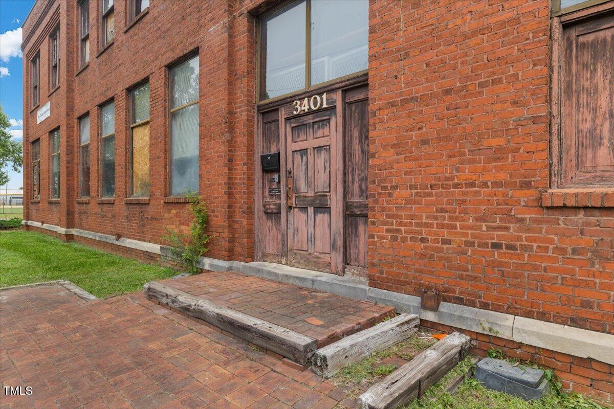 3401 Indiana Avenue