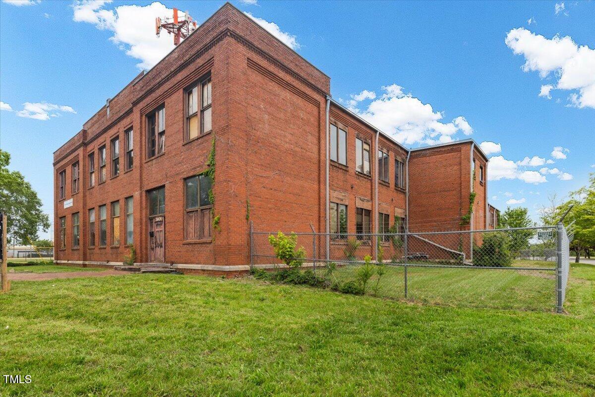 3401 Indiana Avenue