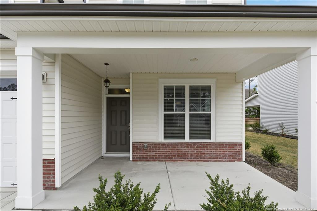 156 Kensington Drive