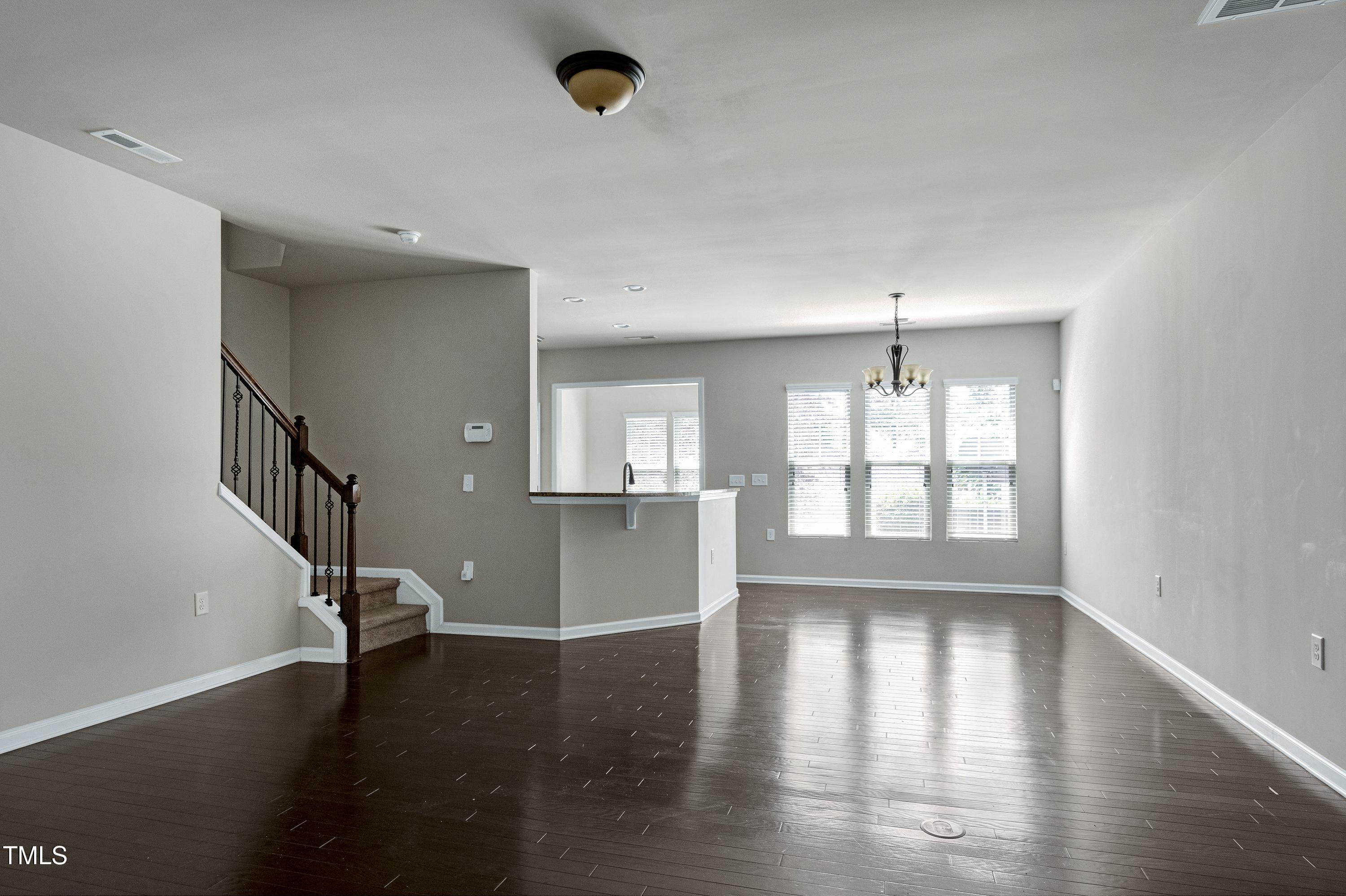 628 Denhoff Drive